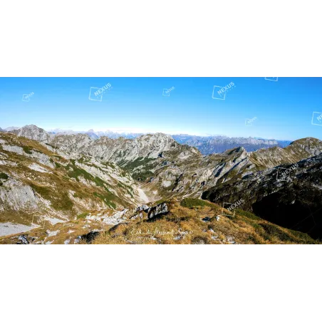 L'Anfiteatro del Tempo: Scorcio Selvaggio in Val Salatis