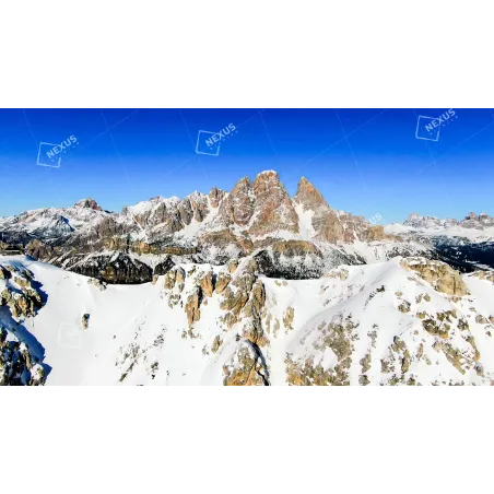 Regni di Ghiaccio: Il Faloria e il Cristallo nel Blu