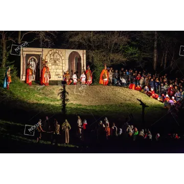 Devozione – La Via Crucis di Erto